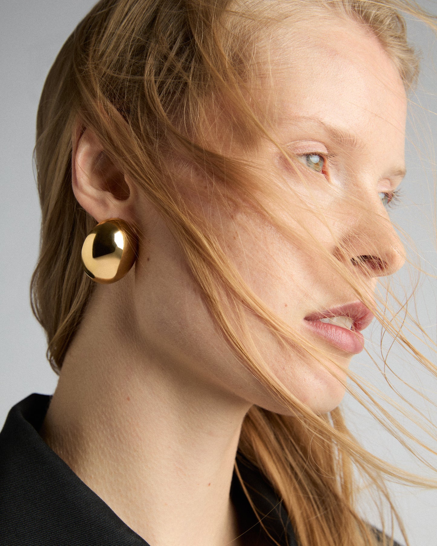 Planet earrings gold